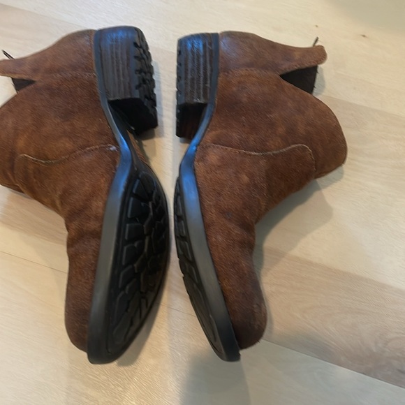 Born Kerri Distressed rust tobacco Brown Booties - Picture 4 of 14